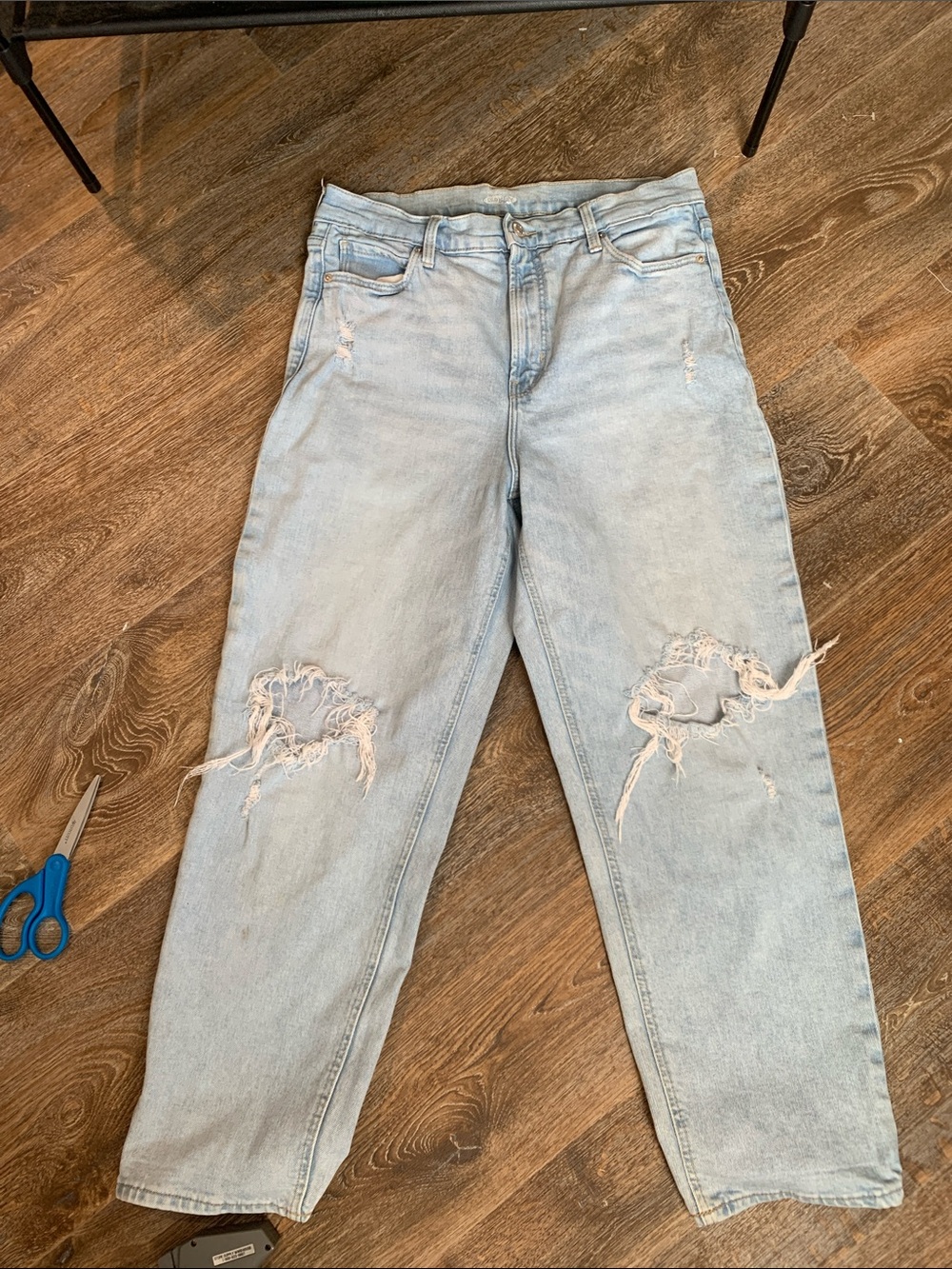 #93 Old Navy Light Wash Distressed Boyfriend Jeans